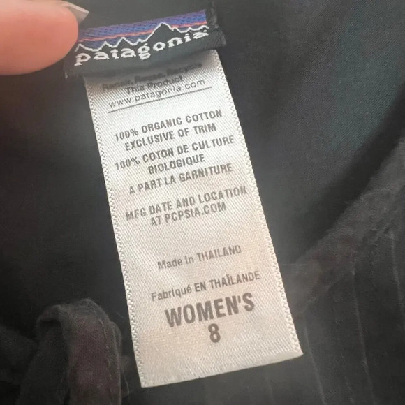 Patagonia lightweight light black sleeveless keyhole front blouse womens size 8 - Picture 5 of 5